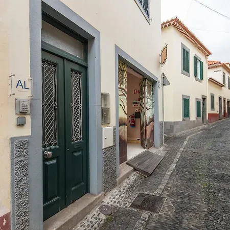 Amazing Old Town - By Sbh Apartment *